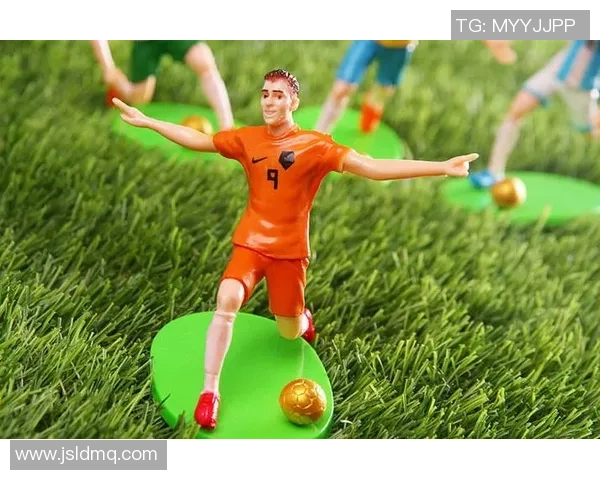足球球星手办正品收藏推荐 精选全球明星球员精致雕塑礼品
